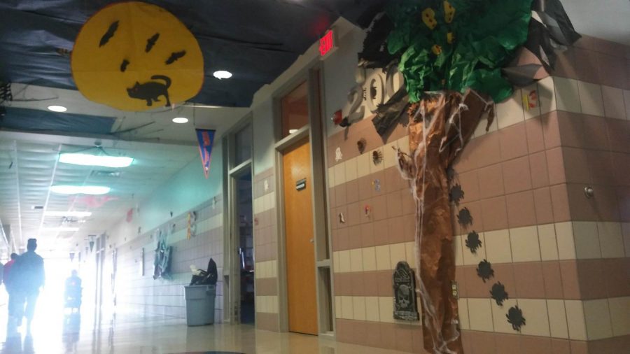 Bowie students getting ready for Halloween